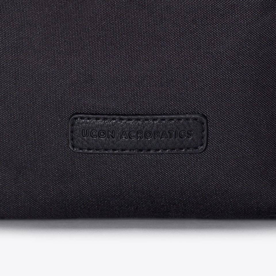 Sac banane Ucon Acrobatics Jona Stealth Series Black - PRECIOVS