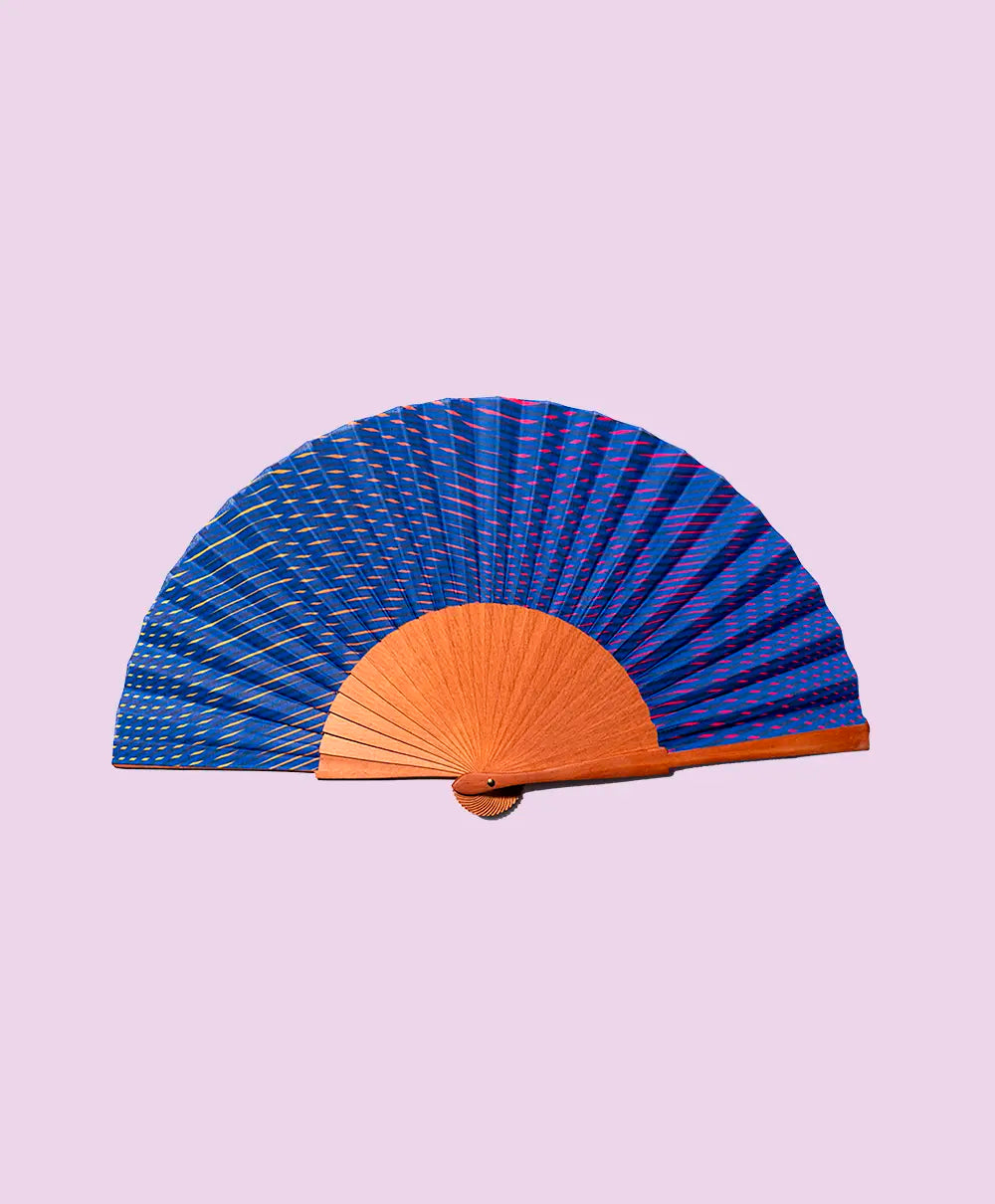 Éventail artisanal A Fan Of Dancing Waves - PRECIOVS