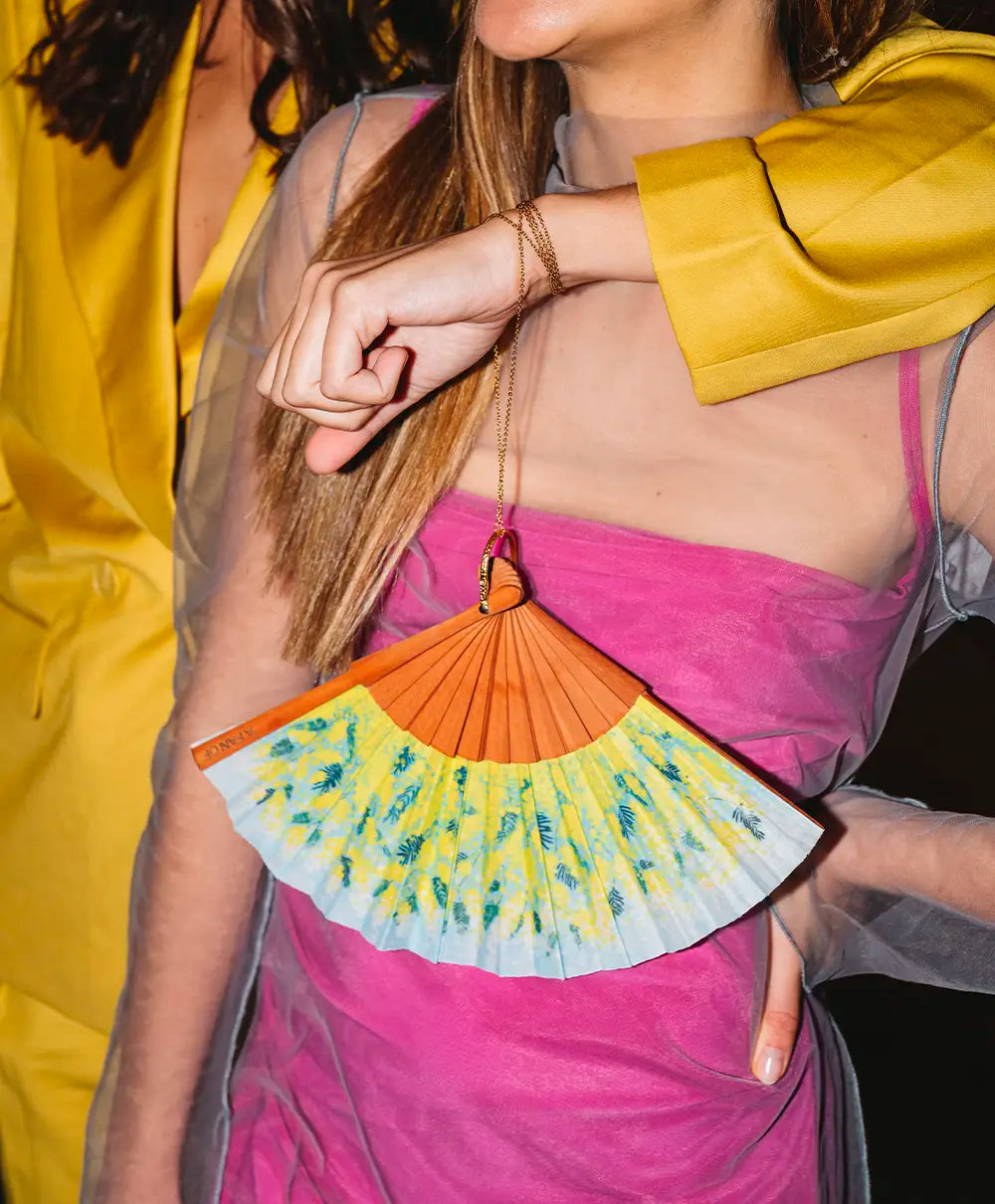 Éventail artisanal mini A Fan Of Magic Mimosa - PRECIOVS