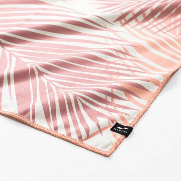 Serviette de plage Slowtide Hala Pink en coton durable - PRECIOVS