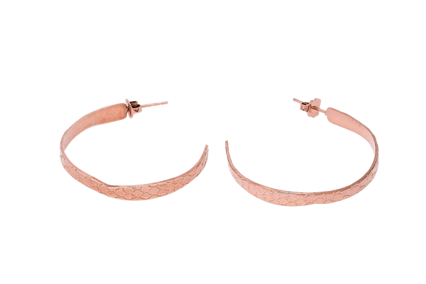 Boucles d'oreilles MYA BAY Moyennes créoles, texture python BOC-07.P - PRECIOVS