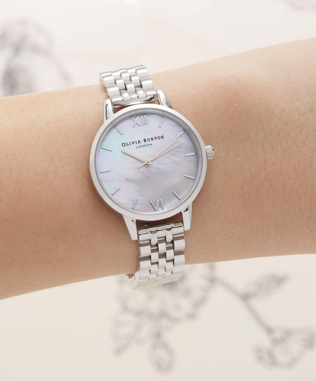 Montre Olivia Burton Mother of Pearl White Bracelet, Silver OB16MOP02 - PRECIOVS