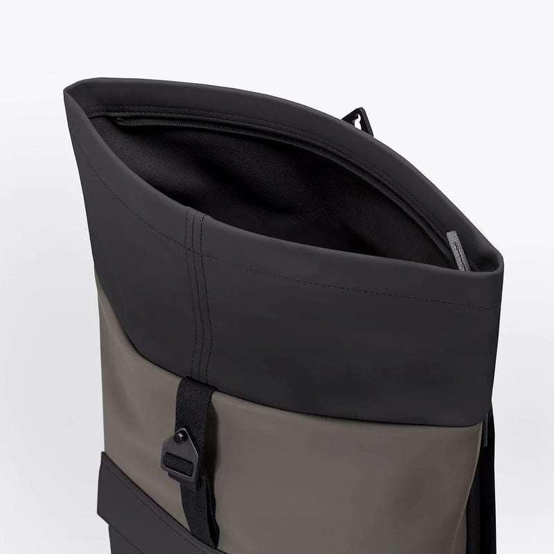 Sac à dos Ucon Acrobatics Jasper Medium Lotus Series Black Dark Grey - PRECIOVS